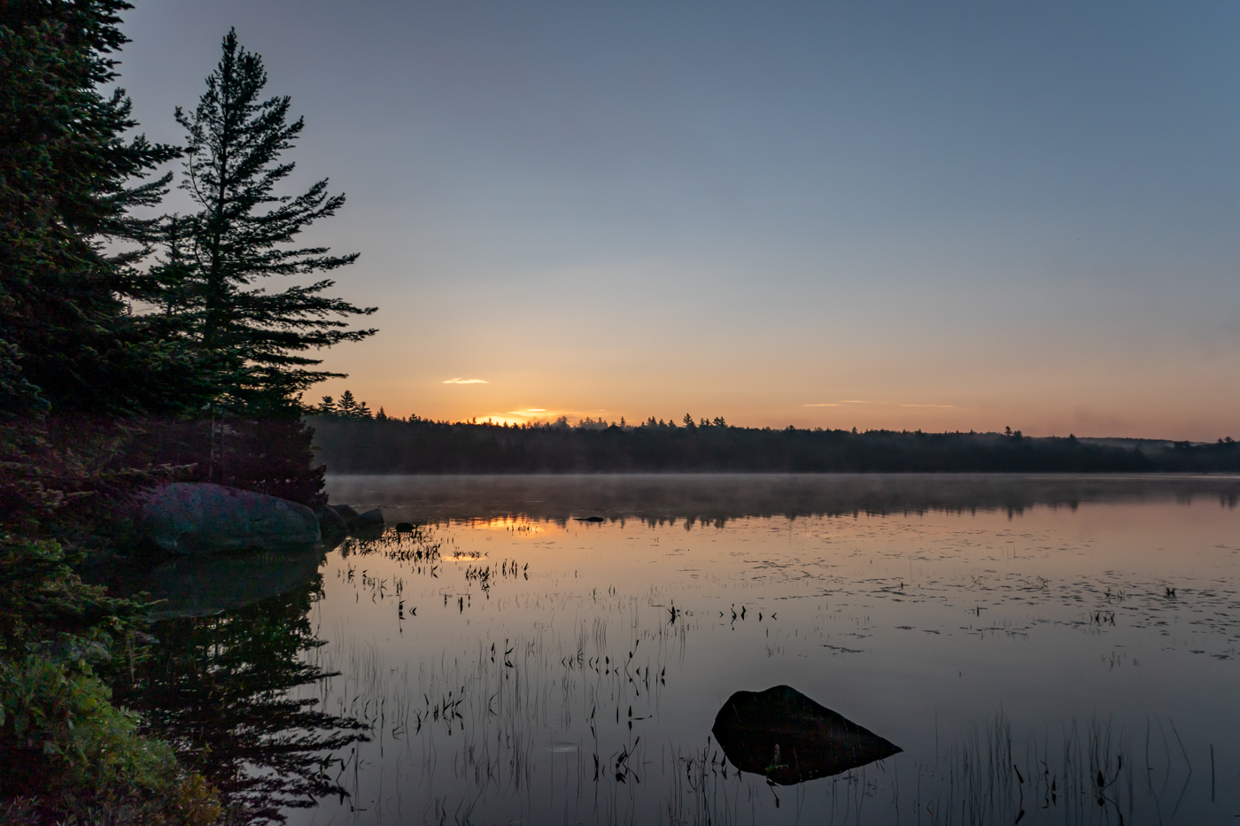 sunrise bold mountain pond, me